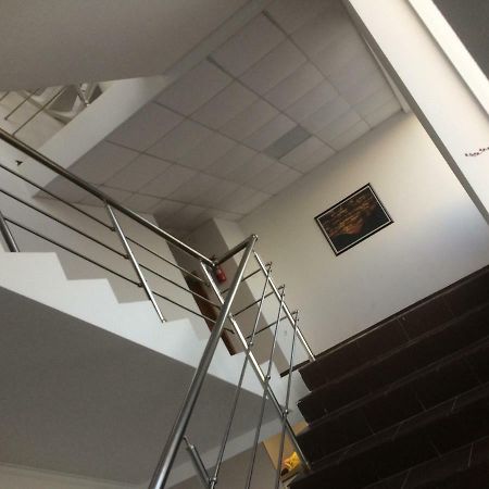 غوداوتا Hotel 777 المظهر الخارجي الصورة