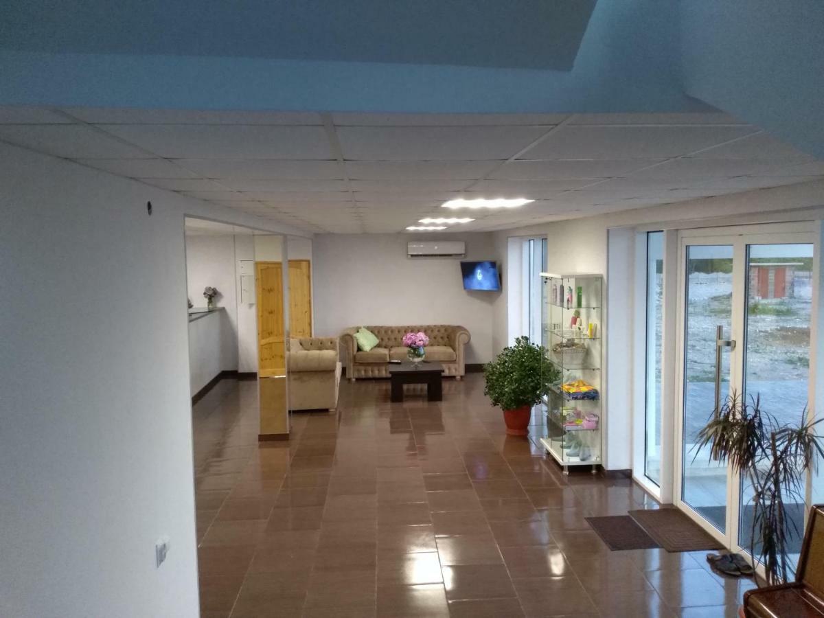 غوداوتا Hotel 777 المظهر الخارجي الصورة